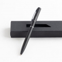 Metalowy długopis w opakowaniu prezentowym